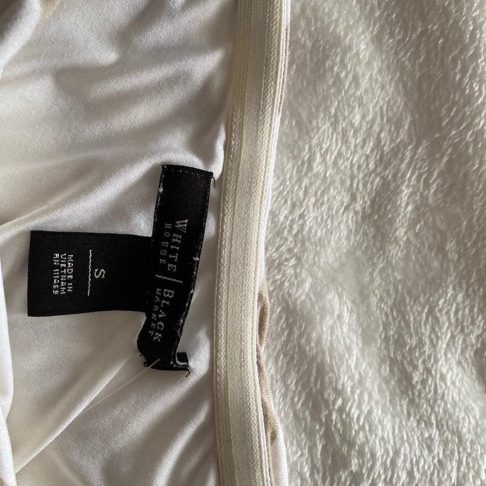 💓White House Black Market One Shoulder Top - Picture 10 of 12